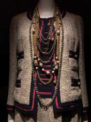Gabrielle Chanel expo accessories
