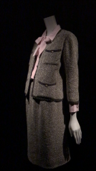 Gabrielle Chanel tweed Palais Galliera