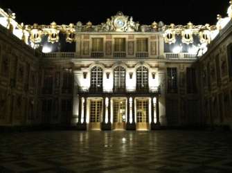 Versailles-castle-night