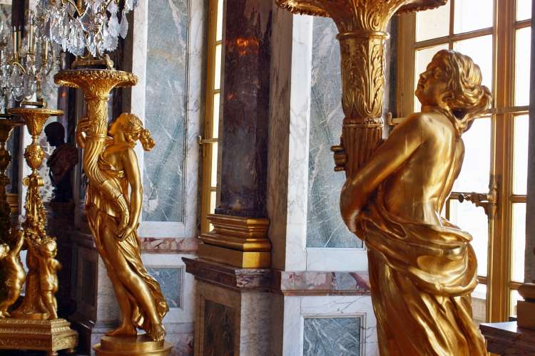 Sculptures at Versailles. Gold of Paris
