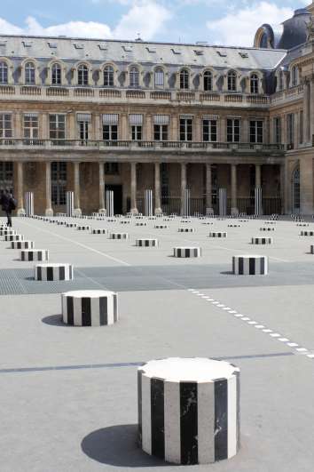 Le Palais Royale et ses Jardins à Paris - ArtLuxury