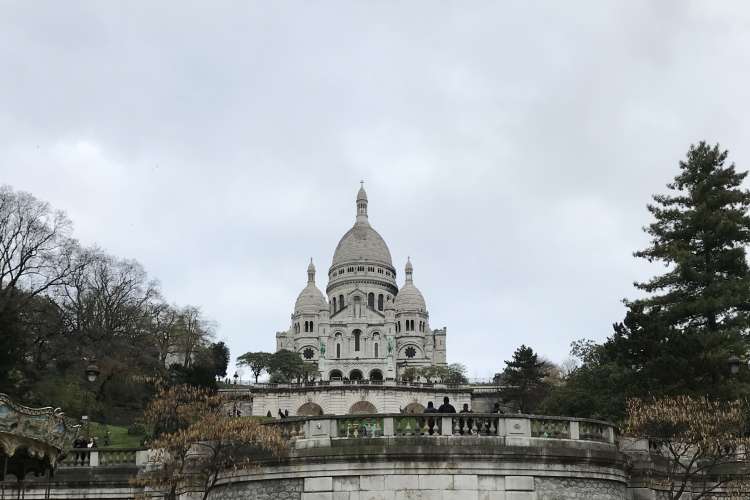 vu de tout en bas montmartre