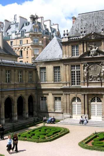 carnavalet facade cour