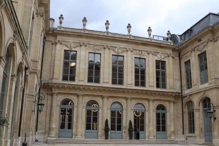 Bäumer-hotel-d'evreux-cour